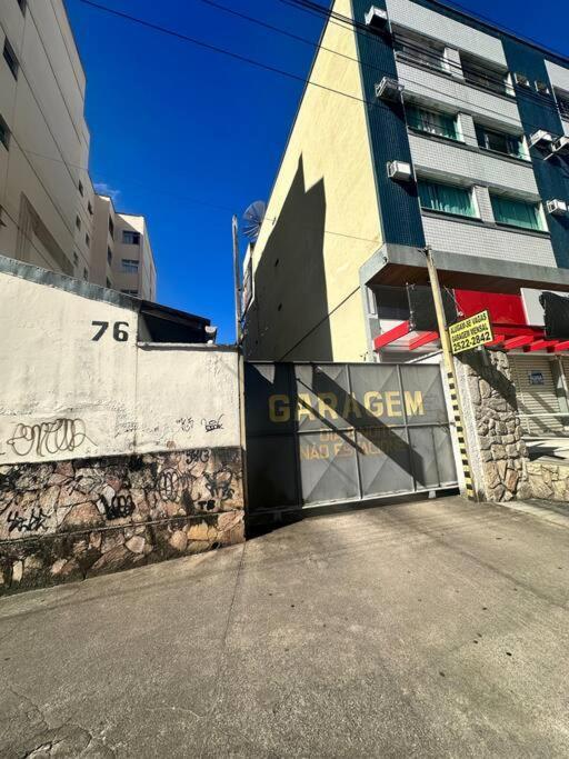 Novo Sofisticado No Centro Da Com Garagem 公寓